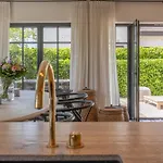 New Family Chic Design, Comfort & Outdoor Living - Free Parking Wifi