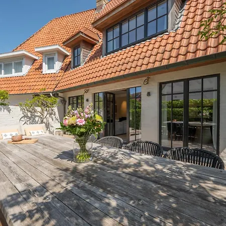 New Family Chic Design, Comfort & Outdoor Living - Free Parking Wifi