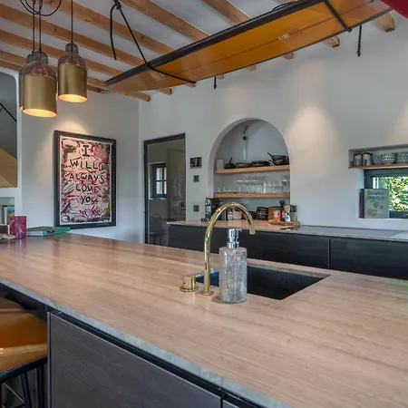 Vila New Family Chic Design, Comfort & Outdoor Living - Free Parking Wifi *