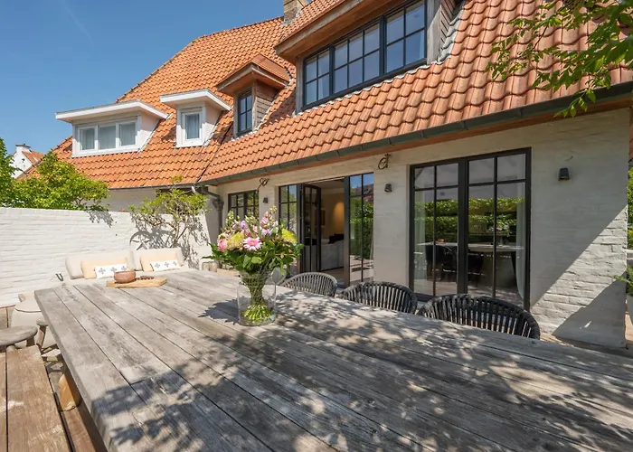 New Family Chic Design, Comfort & Outdoor Living - Free Parking Wifi