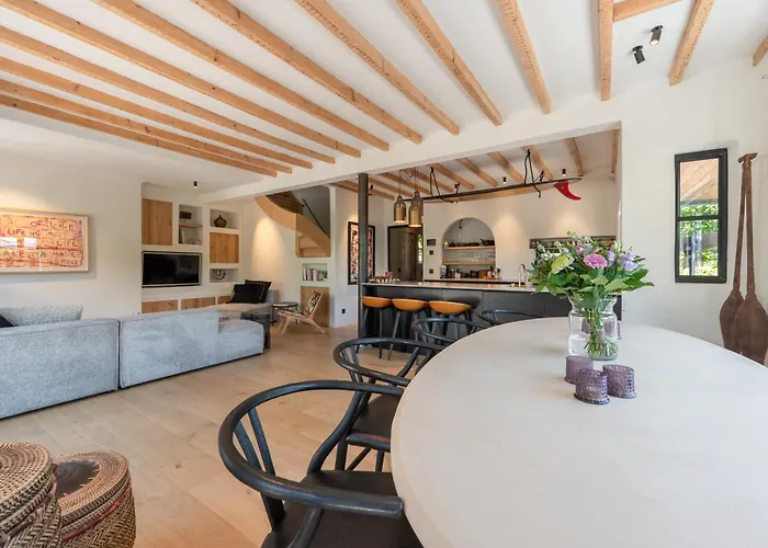 New Family Chic Design, Comfort & Outdoor Living - Free Parking Wifi Villa *