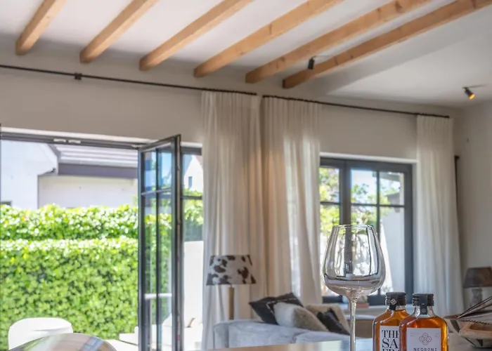 Villa New Family Chic Design, Comfort & Outdoor Living - Free Parking Wifi *