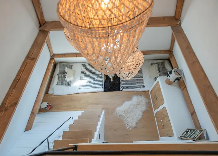 New Family Chic Design, Comfort & Outdoor Living - Free Parking Wifi