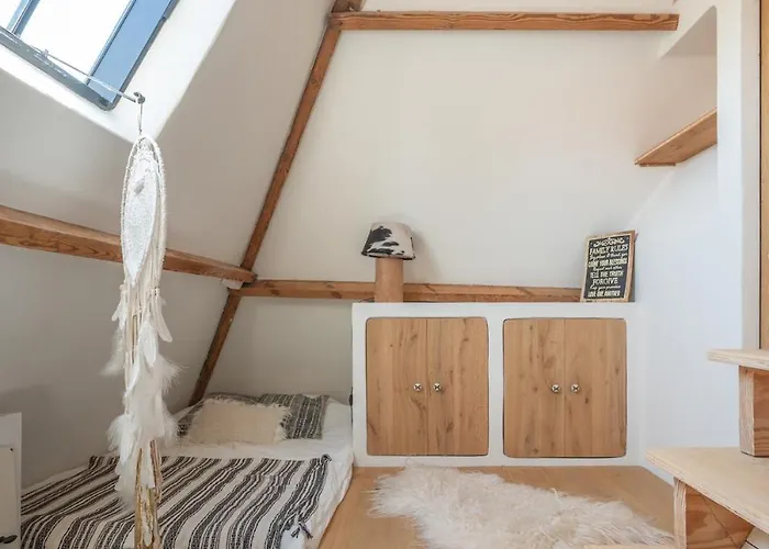 New Family Chic Design, Comfort & Outdoor Living - Free Parking Wifi